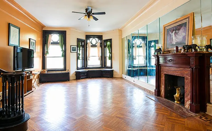 866 Prospect Pl, photo 2